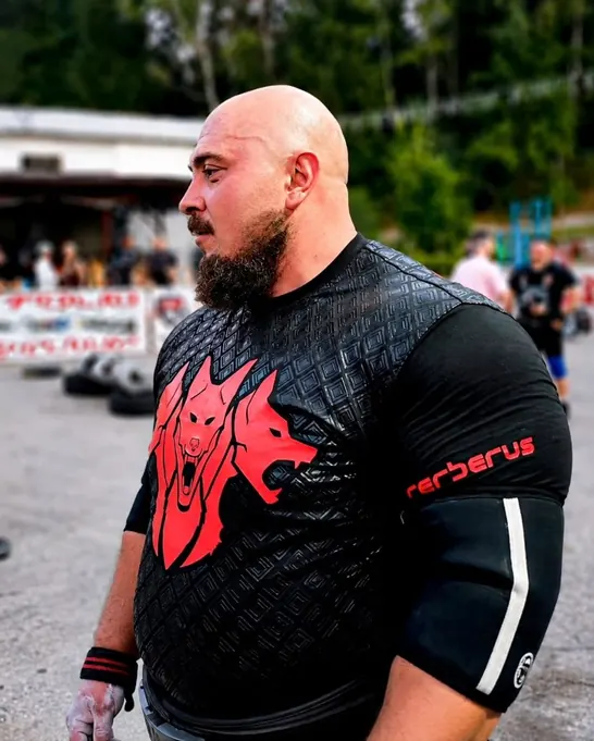 Vlad between events at a strongman competition